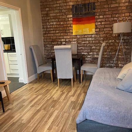 Cosy And Peaceful Maisonette With Terrace, 키더민스터 외부 사진