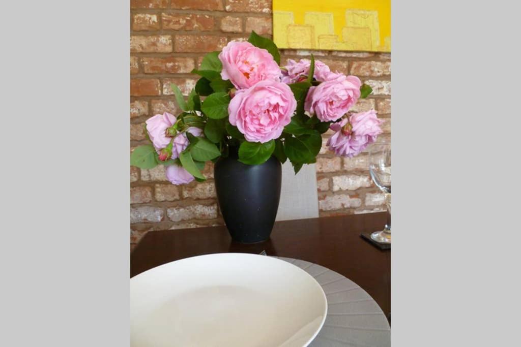 Cosy And Peaceful Maisonette With Terrace, 키더민스터 외부 사진
