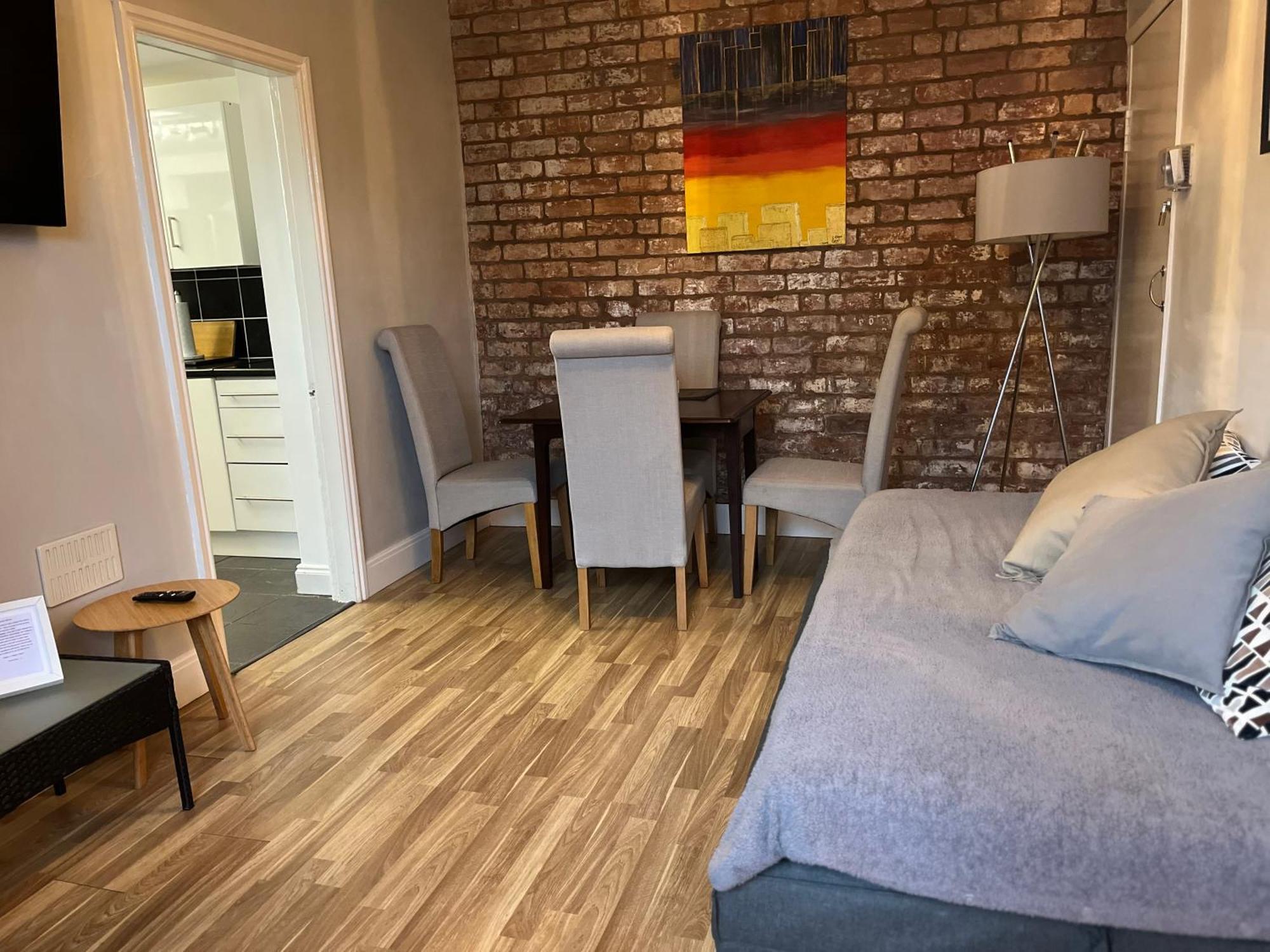 Cosy And Peaceful Maisonette With Terrace, 키더민스터 외부 사진